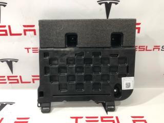 панель для ног передняя правая Tesla Model S 1 поколение [2-й рестайлинг] (2021 - 2025), 1587362-00-C, 1760436-00-C