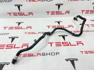 Патрубок системы охлаждения основной батареи Tesla Model 3 1 поколение 2019, 1077592-77-F