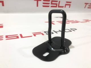 петля замка капота Tesla Model Y 1 поколение 2021, 1505712-00-A