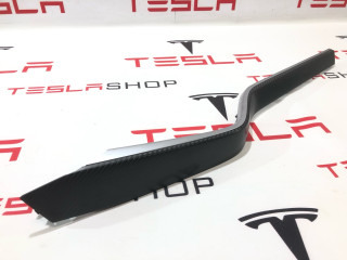 Накладка декоративная обшивки двери Tesla Model X 1 поколение 2018, 1035812-19-C, 1035813-00-A