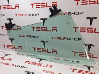 стекло двери передней левой Tesla Model X 1 поколение 2017, 1028822-00-J