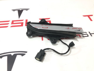 ручка наружная задняя правая Tesla Model X 1 поколение 2018, 1045158-00-D