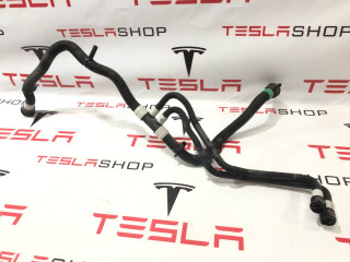 Шланги охлаждающей жидкости Tesla Model 3 1 поколение 2022, 1521493-00-C
