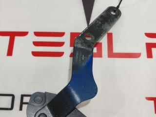 Петля амортизаторов подъемной задней двери Tesla Model X 1 поколение 2016, 1032667-00-L