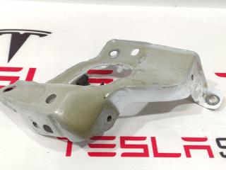 Кронштейн лонжерона (поддержка крыла/фары) Tesla Model 3 1 поколение (2017 - 2025), электро, 1086017-S0-A, 1086017-00-D, 1086017-00-C