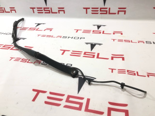 щеткодержатель (поводок стеклоочистителя, дворник) Tesla Model 3 1 поколение 2022, 1076729-00-B, 1076727-00-C, 1621687-00-A