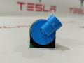 датчик уровня омывающей жидкости Tesla Model S 1 поколение [2-й рестайлинг] (2021 - 2025), 1096062-00-F, 1005400-00-D, 1139548-00-A, 1566397-00-B, 156639900A - фото №4