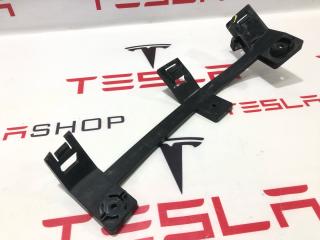 Направляющая фары Tesla Model X 1 поколение 2019, 1046957-00-E