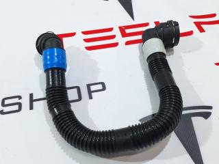 Шланги охлаждающей жидкости Tesla Model S 1 поколение [2-й рестайлинг] (2021 - 2025), 1593942-00-A, 1585716-00-B