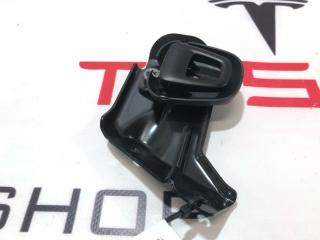 Кронштейн крепления петли (фиксатора) багажа Tesla Model X 1 поколение 2019, 1060012-00-D
