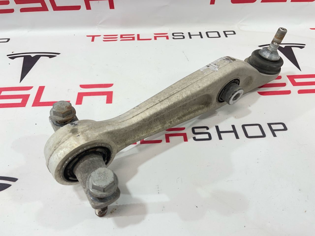 рычаг передний Tesla Model 3 1 поколение 2019, 1044341-00-D - фото №1