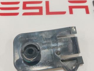 Направляющая фары Tesla Model X 1 поколение 2016, 1046958-00-D