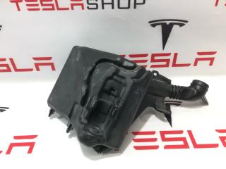 бачок омывателя Tesla Model 3 1 поколение 2019, 1090850-00-D