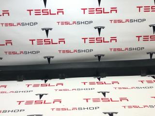 Накладка порога рокерной панели Tesla Model X 1 поколение 2019, 1035096-00-D, 1034218-00-B