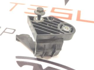 Кронштейн переднего датчика ABS Tesla Model X 1 поколение [рестайлинг] 2022, 2047490013, 2047491014, 2047491007