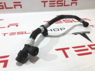 Патрубок системы охлаждения основной батареи Tesla Model 3 1 поколение 2019, электро, 1077577-00-E