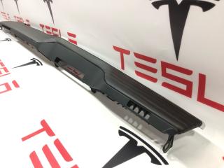 накладка на торпедо (консоль) Tesla Model X 1 поколение [рестайлинг] 2022, 1562968-70-D, 1562938-92-E