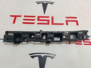 Кронштейн накладки, проема подъемной задней двери Tesla Model X 1 поколение 2016, 1059180-00-A