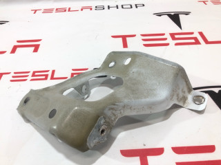 Кронштейн лонжерона (поддержка крыла/фары) Tesla Model 3 1 поколение 2022, 1086017-S0-A, 1086017-00-D, 1086017-00-C