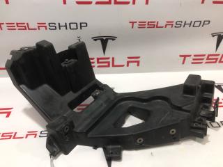 крепление фары правой Tesla Model X 1 поколение 2019, 1043612-00-F