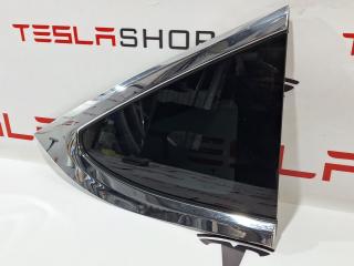 Форточка в заднее крыло Tesla Model X 1 поколение 2018, 1034907-80-F