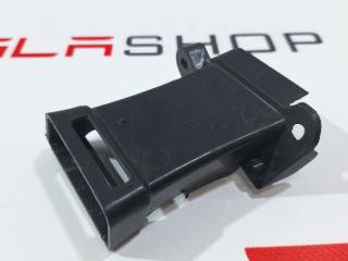 Кронштейн воздуховода противотуманной фары Tesla Model X 1 поколение 2018, 1056247-00-E