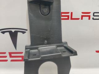 Кронштейн багажника боковой Tesla Model X 1 поколение 2016, 1066847-00-A