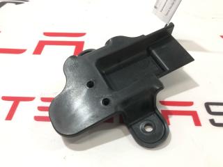 Кронштейн крепления ручки Tesla Model S 1 поколение 2013, 1008413-00-C