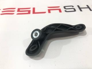 Кронштейн карты (обшивки) двери Tesla Model S 1 поколение [2-й рестайлинг] (2021 - 2025), 1584795-00-A
