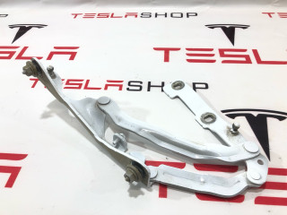 петля крышки багажника Tesla Model 3 1 поколение 2022, 1667399-00-C