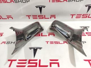 Накладка хром 2-го ряда сидений наружная Tesla Model X 1 поколение 2017, 1062962-00-A, 1062963-00-A