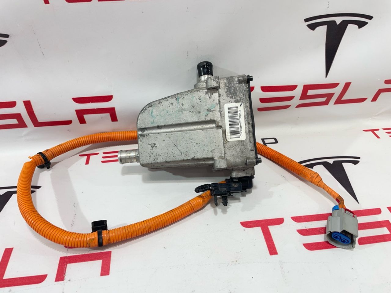 Обогреватель основной батареи Tesla Model X 1 поколение 2018, 1048941-00-D - фото №1