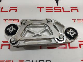 кронштейн двигателя Tesla Model X 1 поколение 2016, 1066608-01-C, 1052783-00-C