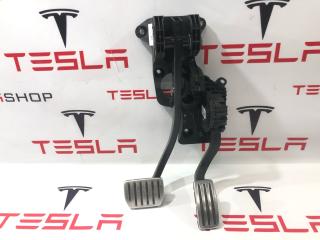 педаль Tesla Model S 1 поколение [2-й рестайлинг] (2021 - 2025), 1420691-00-B