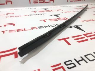 молдинг двери передней левой Tesla Model X 1 поколение [рестайлинг] 2022, 1098683-01-D