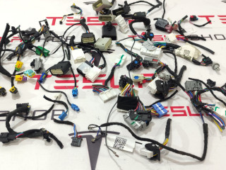 разъем (фишка) проводки Tesla Model S 1 поколение [2-й рестайлинг] 2021, 2486395-00-D