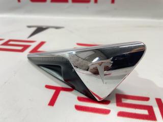 повторитель поворотов Tesla Model 3 1 поколение 2019, 1125107-77-E