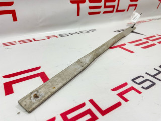 Трубка усиления алюминиевая (телевизора) Tesla Model S 1 поколение 2015, 1038910-00-B
