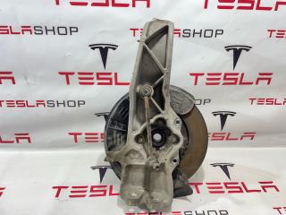 кулак поворотный правый Tesla Model S 1 поколение 2015, 1030606-00-D, 1037794-00-B