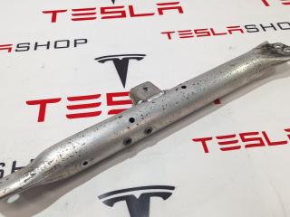 распорка стоек Tesla Model S 1 поколение 2013, 1003617-00-E