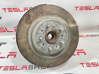 кулак задний правый Tesla Model 3 1 поколение 2022, 1044416-00-F