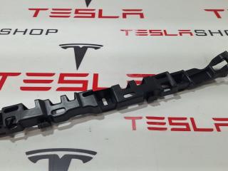 Кронштейн накладки, стойки В Tesla Model X 1 поколение [рестайлинг] 2022, 1050784-00-C