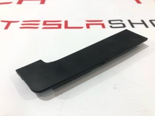 Заглушка обшивки (карты) двери Tesla Model S 1 поколение [2-й рестайлинг] (2021 - 2025), 1566145-00-A, 1599719-00-A-1