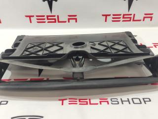 Корпус центрального люверса Tesla Model 3 1 поколение 2020, 1559787-00-A