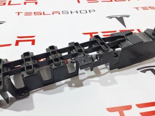 Кронштейн внешний сидений 2-го ряда Tesla Model X 1 поколение [рестайлинг] 2022, 1625433-00-A