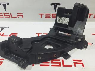 крепление фары левой Tesla Model X 1 поколение 2018, 1043357-00-F, 1048807-00-A