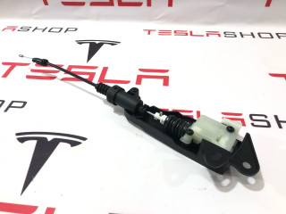 электропривод замка капота Tesla Model 3 1 поколение 2019, 1098790-00-D