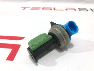 датчик уровня омывающей жидкости Tesla Model 3 1 поколение 2022, 1096062-00-F, 1005400-00-D, 1139548-00-A, 1566397-00-B, 156639900A