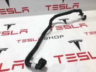 Шланги охлаждающей жидкости Tesla Model S 1 поколение [2-й рестайлинг] (2021 - 2025), 1589690-00-C