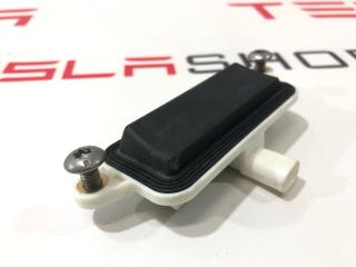 кнопка открытия багажника Tesla Model S 1 поколение [2-й рестайлинг] (2021 - 2025), 1007287-00-A, 1693785-00-A